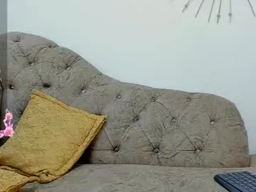 little_melanie – webcam model profile photo