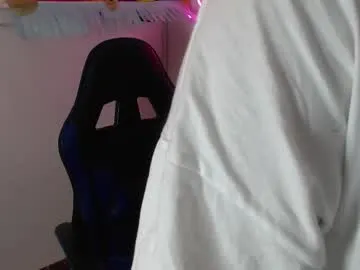 sexy_hot_friends_ – webcam model profile photo Image 4