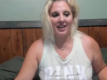 angelsofaurora – webcam model profile photo Image 3