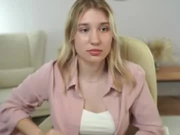 loookat_me – webcam model profile photo