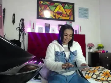 cammiila – webcam model profile photo Image 2