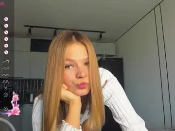 lanie__ – webcam model profile photo Image 2