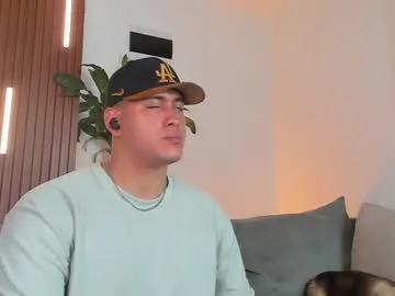 realtryit – webcam model profile photo Image 9