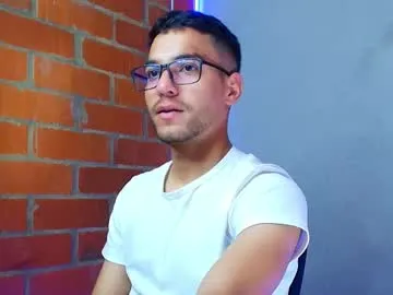 3hole – webcam model profile photo Image 3