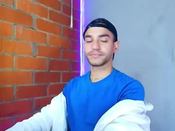 3hole – webcam model profile photo Image 5