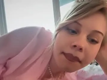 flirttwins – webcam model profile photo Image 19