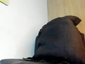 hotmilfbitch – webcam model profile photo Image 6