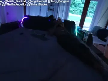 sexy_hot_friends_ – webcam model profile photo Image 8