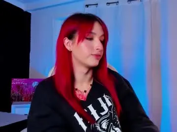 evapilled – webcam model profile photo Image 2