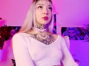 justinnejade – webcam model profile photo Image 2