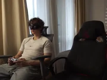 bright_diamonds_054 – webcam model profile photo Image 17