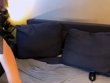 anthoneladoll – webcam model profile photo Image 2