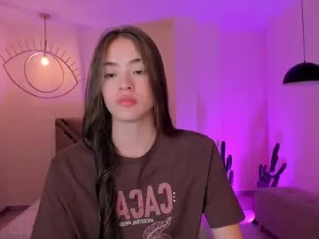 islanublar – webcam model profile photo Image 13