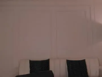 islanublar – webcam model profile photo Image 5