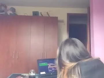 anabel054 – webcam model profile photo Image 13