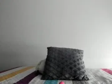 petites_perles – webcam model profile photo Image 8