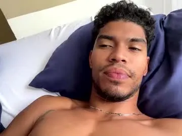 petites_perles – webcam model profile photo Image 11