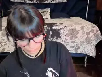 nadya_land – webcam model profile photo Image 14