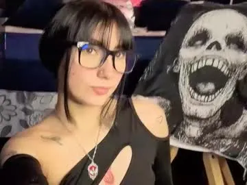 nadya_land – webcam model profile photo Image 15