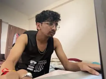 realtryit – webcam model profile photo Image 12