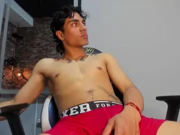 maxdoggy – webcam model profile photo Image 8