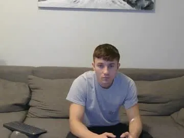 astridwet – webcam model profile photo Image 4