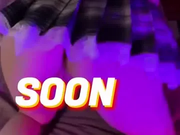 vvioleta_ – webcam model profile photo Image 10