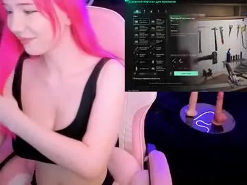 karlenegries – webcam model profile photo Image 14