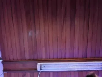 luckaisha – webcam model profile photo Image 3