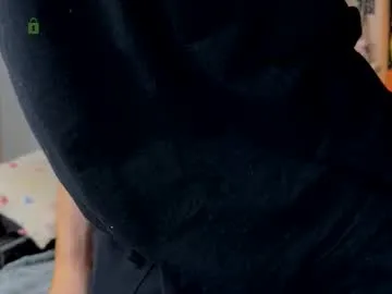 sexy_hot_friends_ – webcam model profile photo Image 15