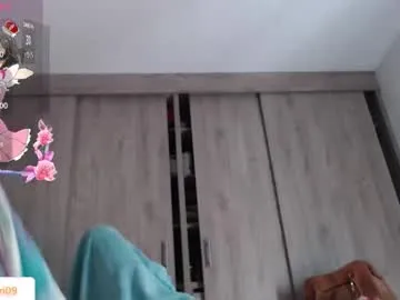 realtryit – webcam model profile photo Image 11