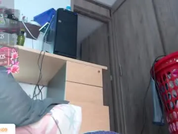 realtryit – webcam model profile photo Image 6