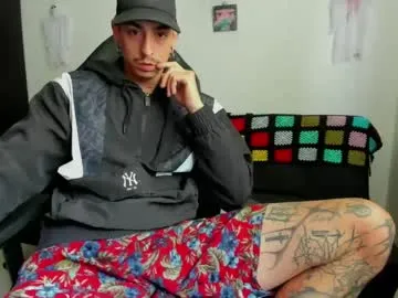 thomas_and_lyan – webcam model profile photo Image 19