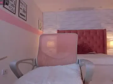 littlejennifer18 – webcam model profile photo Image 11