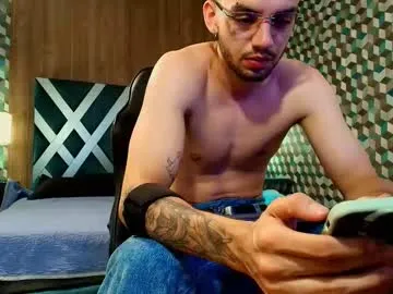 sweetyoops – webcam model profile photo Image 7