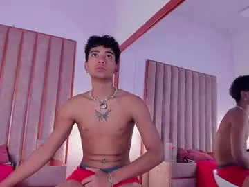 luckaisha – webcam model profile photo Image 5