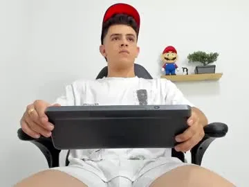 bright_diamonds_054 – webcam model profile photo Image 17