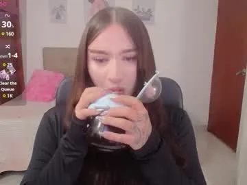 angel_face_devil_mind – webcam model profile photo Image 5