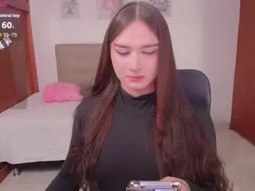 angel_face_devil_mind – webcam model profile photo Image 8