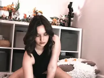 mirarune – webcam model profile photo