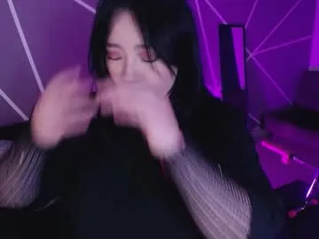 mayabaee1 – webcam model profile photo Image 2