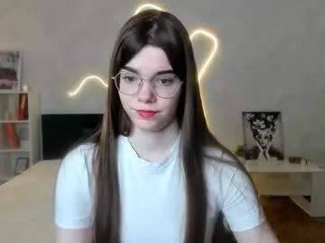 sweetyoops – webcam model profile photo Image 10