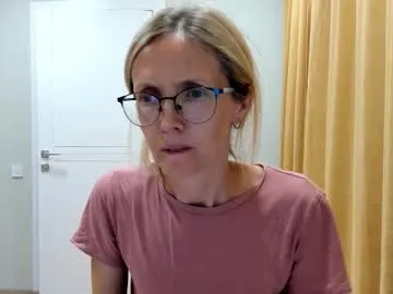 petites_perles – webcam model profile photo Image 19