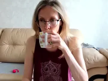 petites_perles – webcam model profile photo Image 4