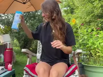 little_sharol – webcam model profile photo Image 5