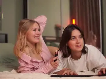 loving_ladies – webcam model profile photo Image 11