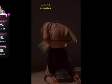 moonelly – webcam model profile photo