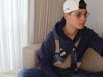 _missperfection_ – webcam model profile photo Image 17