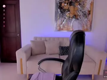 angelsofaurora – webcam model profile photo Image 3