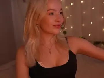 mia_purr – webcam model profile photo Image 13